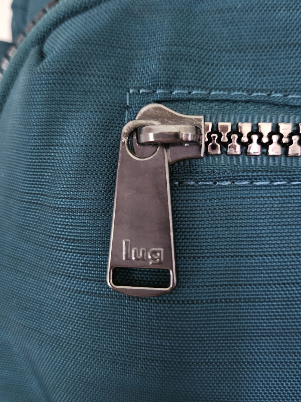 lug Infinity Shimmy Teal Shoulder/Crossbody Bag - Picture 4 of 16